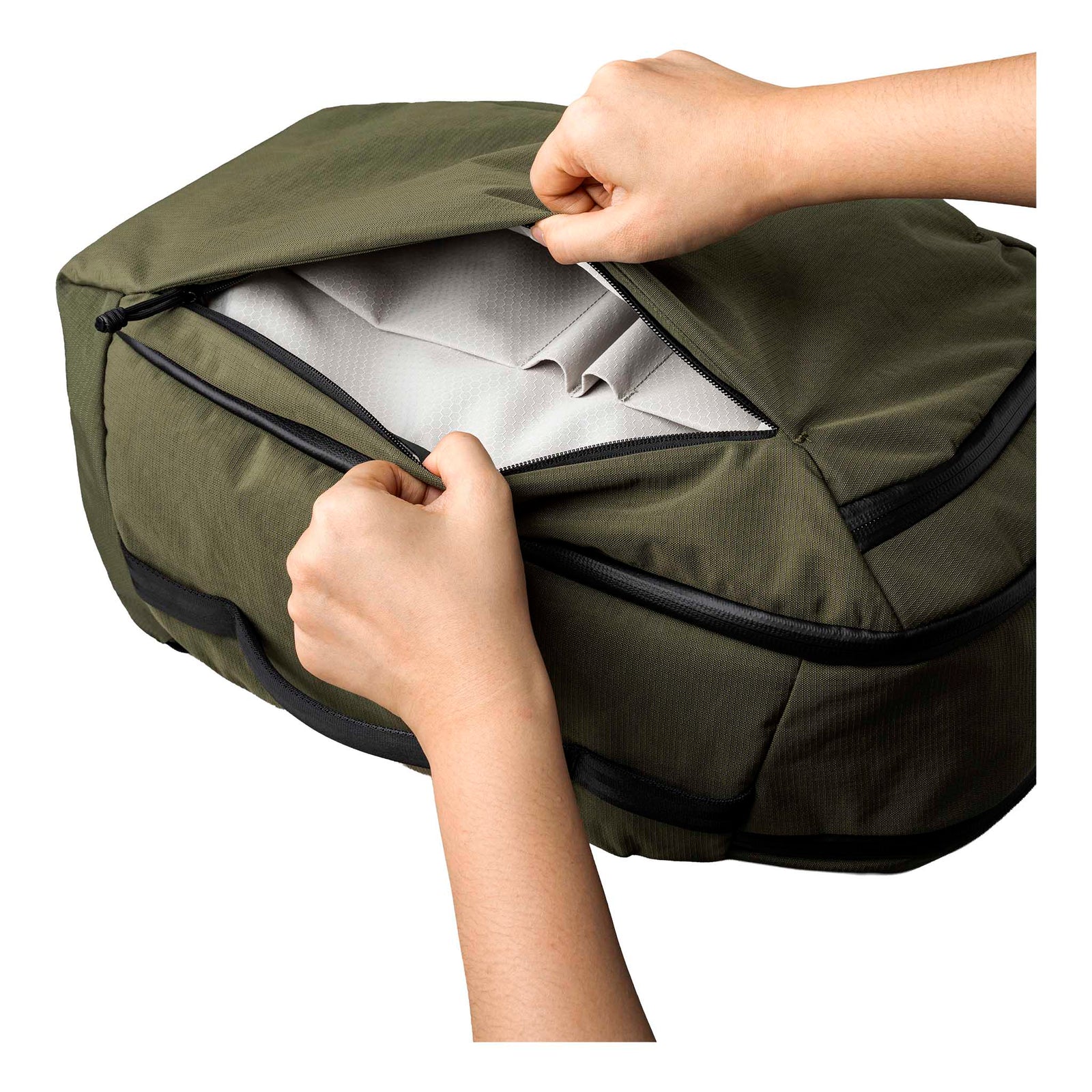 Traverse Backpack 30L Alpaka AA010860524 Backpacks 30L / Green | Axoflux 400D