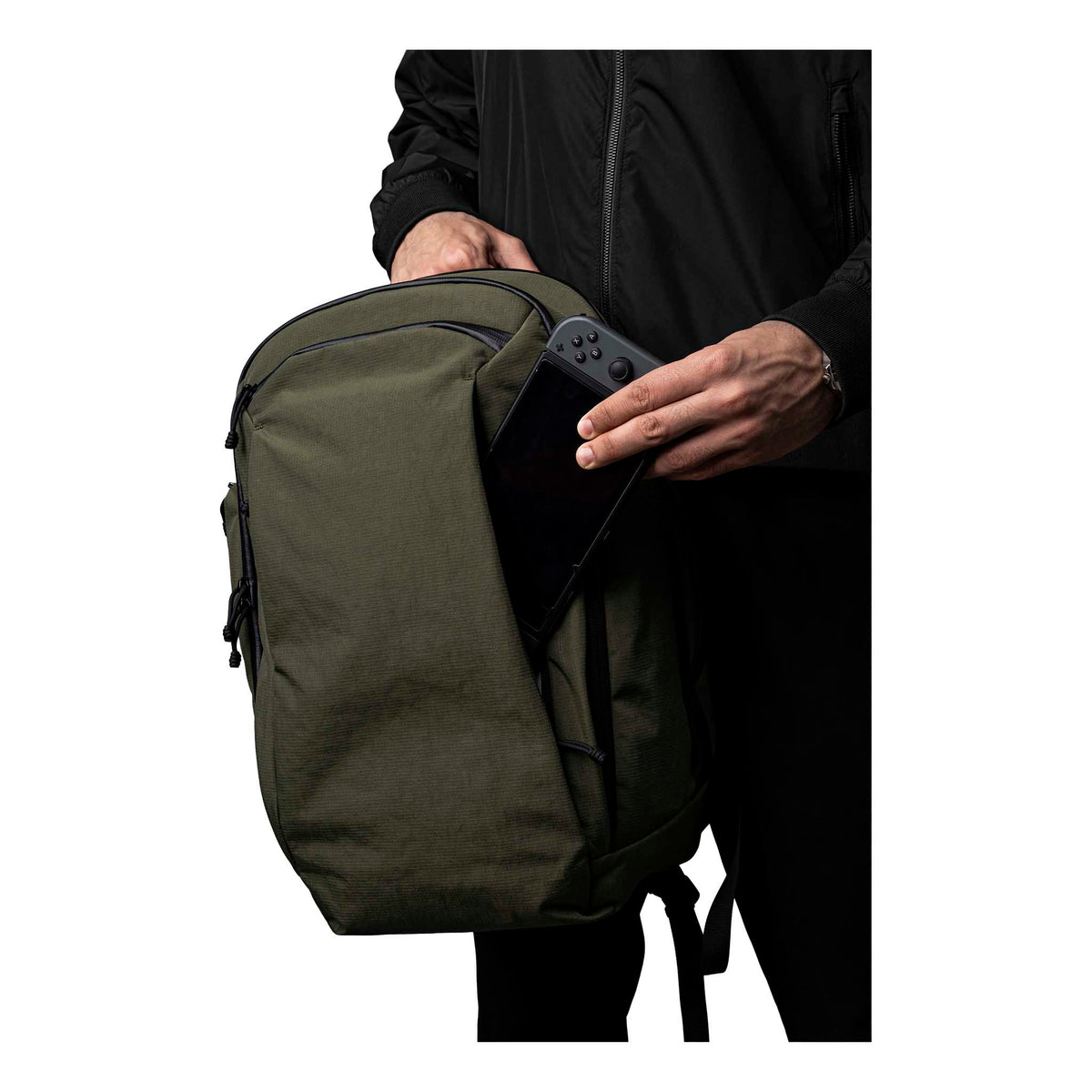 Traverse Backpack 30L Alpaka AA010860524 Backpacks 30L / Green | Axoflux 400D