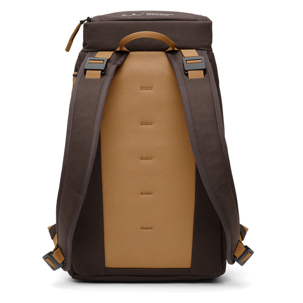 Hugger Backpack 20 Db Journey 1000174103001 Backpacks 20L / Espresso