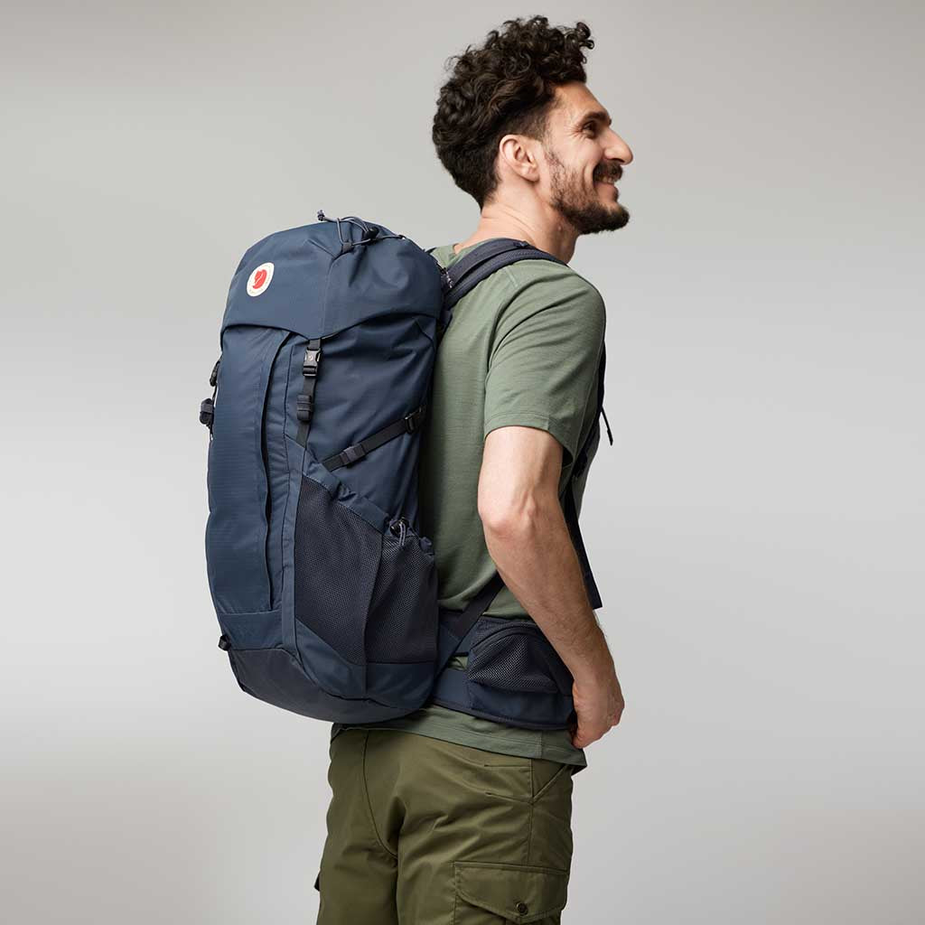 Abisko Hike 35 S/M Fjällräven F27224-550 Backpacks 35L S/M / Black