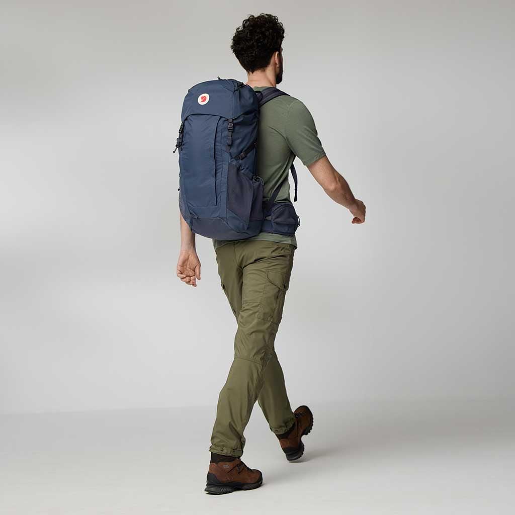 Abisko Hike 35 S/M Fjällräven F27224-550 Backpacks 35L S/M / Black