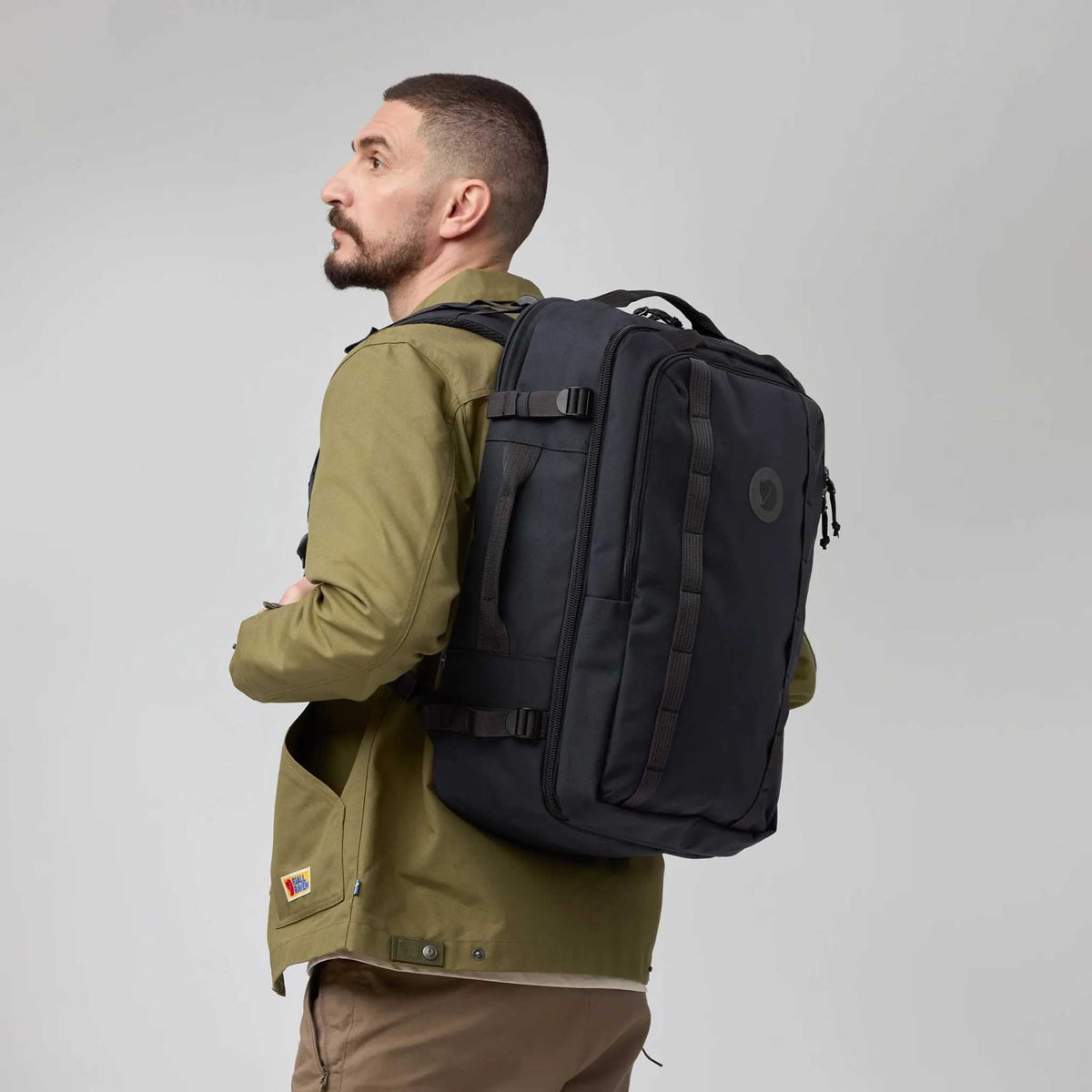 Färden Carry-On Pack Fjällräven F23200303-037 Backpacks 42L / Coal Black
