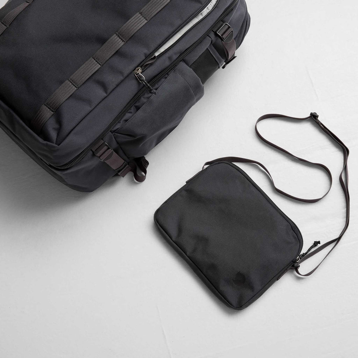Färden Carry-On Pack Fjällräven F23200303-620 Backpacks 42L / Green