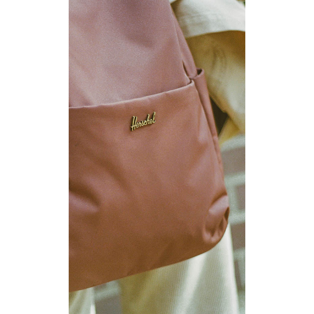 Beatrix Backpack Herschel Supply Co. 11446-07041-OS Backpacks 20L / Bitter Chocolate