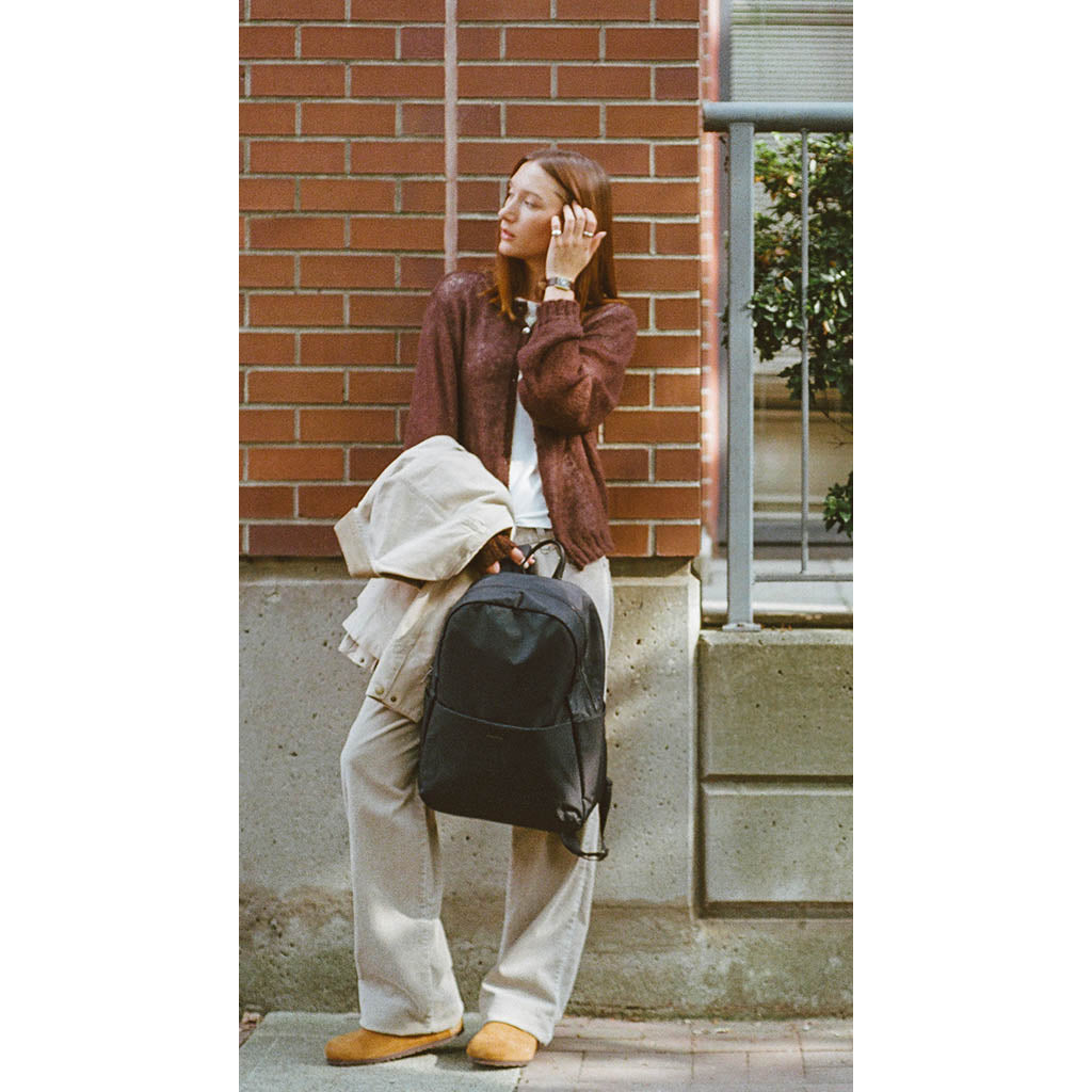 Beatrix Backpack Herschel Supply Co. 11446-07041-OS Backpacks 20L / Bitter Chocolate