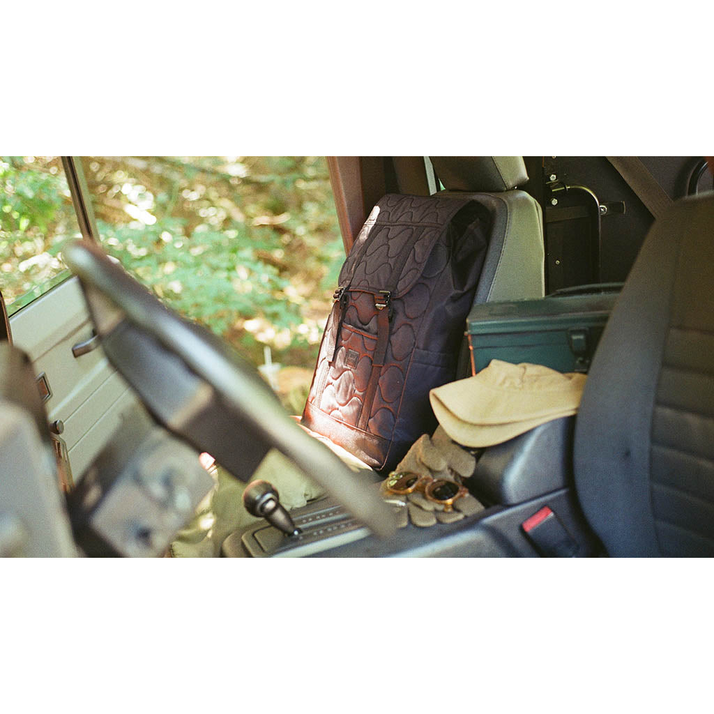 Herschel Retreat Backpack | Quilted Herschel Supply Co. 11685-00001-OS Backpacks 23L / Black