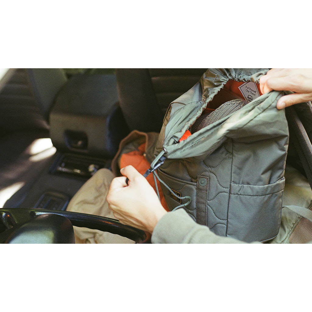 Herschel Retreat Backpack | Quilted Herschel Supply Co. 11685-00001-OS Backpacks 23L / Black