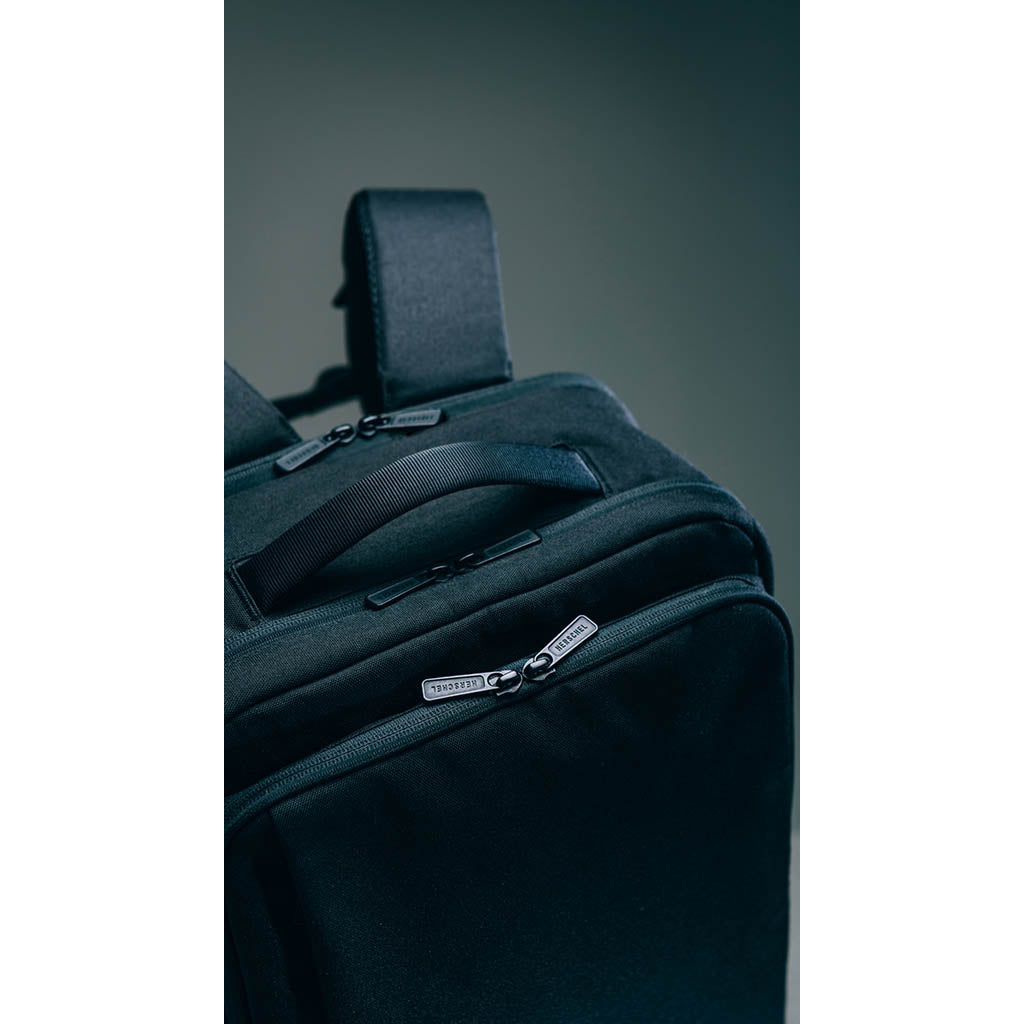 Kaslo Travel Backpack Tech Herschel Supply Co. 11656-00001-OS Backpacks 32L / Black