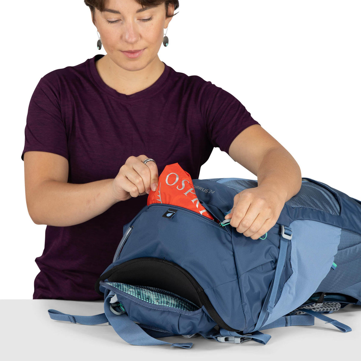 Sirrus 24 Osprey 10007517 Backpacks OS / Sevres Blue