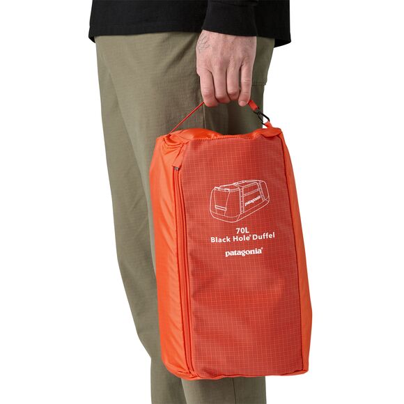 Black Hole Duffle 70L Patagonia 49348-SMRE-ALL Duffle Bags 70L / Smolder Blue/Amanita Red