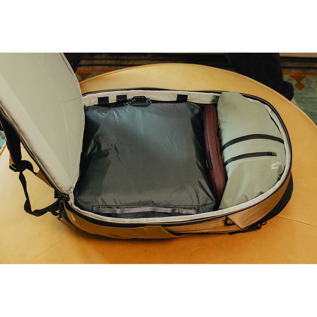 Travel Backpack 30L Peak Design BTR-30-CY-3 Backpacks 30L / Coyote