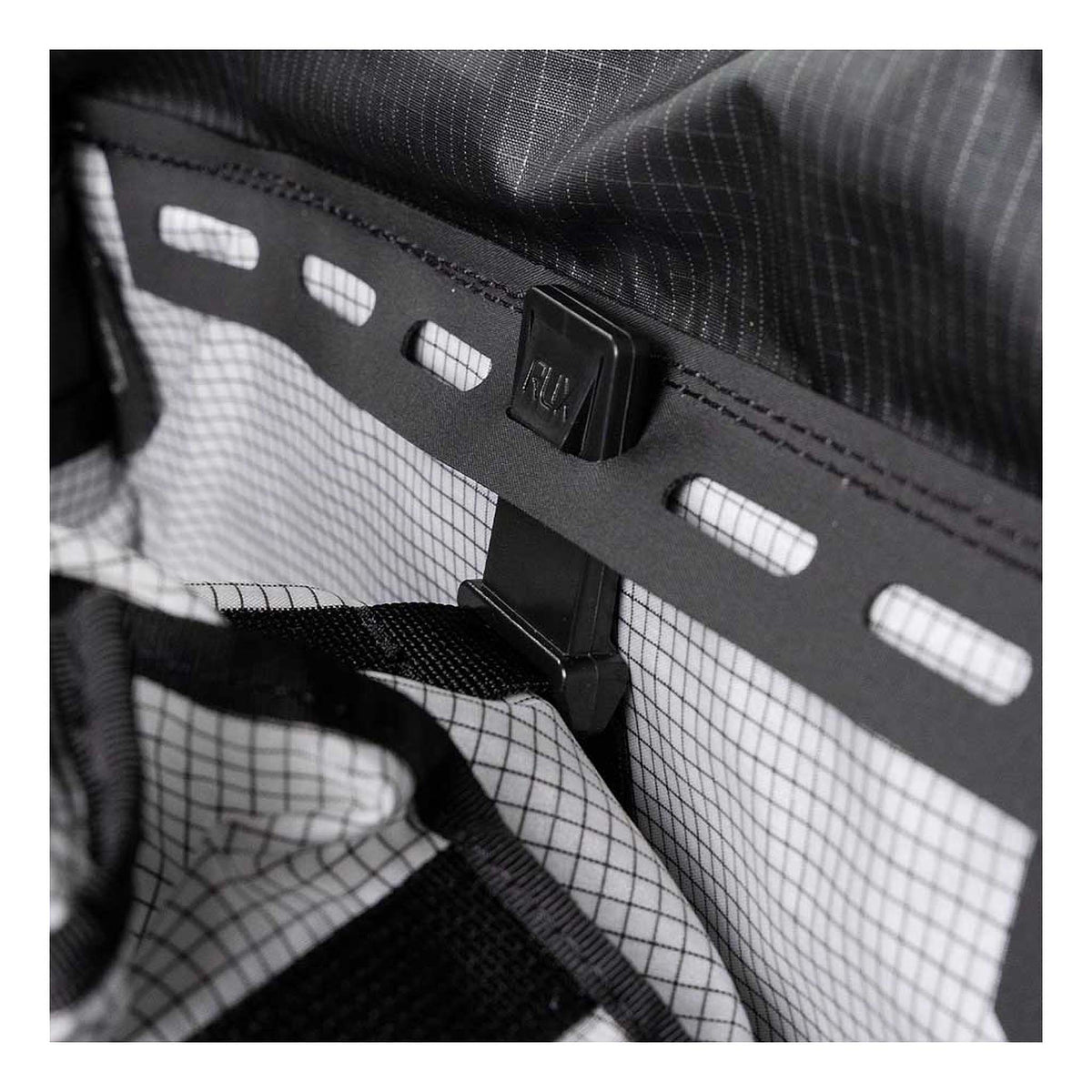 RUX Duffle Box 55L RUX PK0725-D55B-Plus Duffle Bags 55L / Black