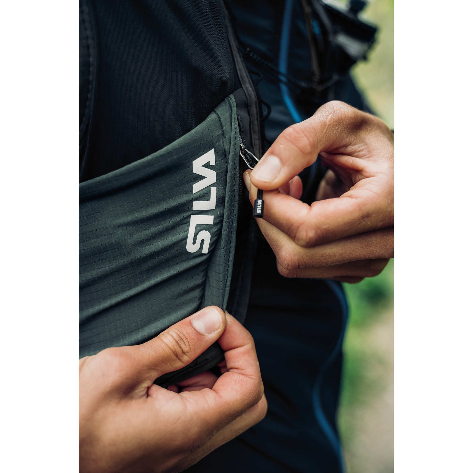 Strive Fly Vest Silva Running Vests
