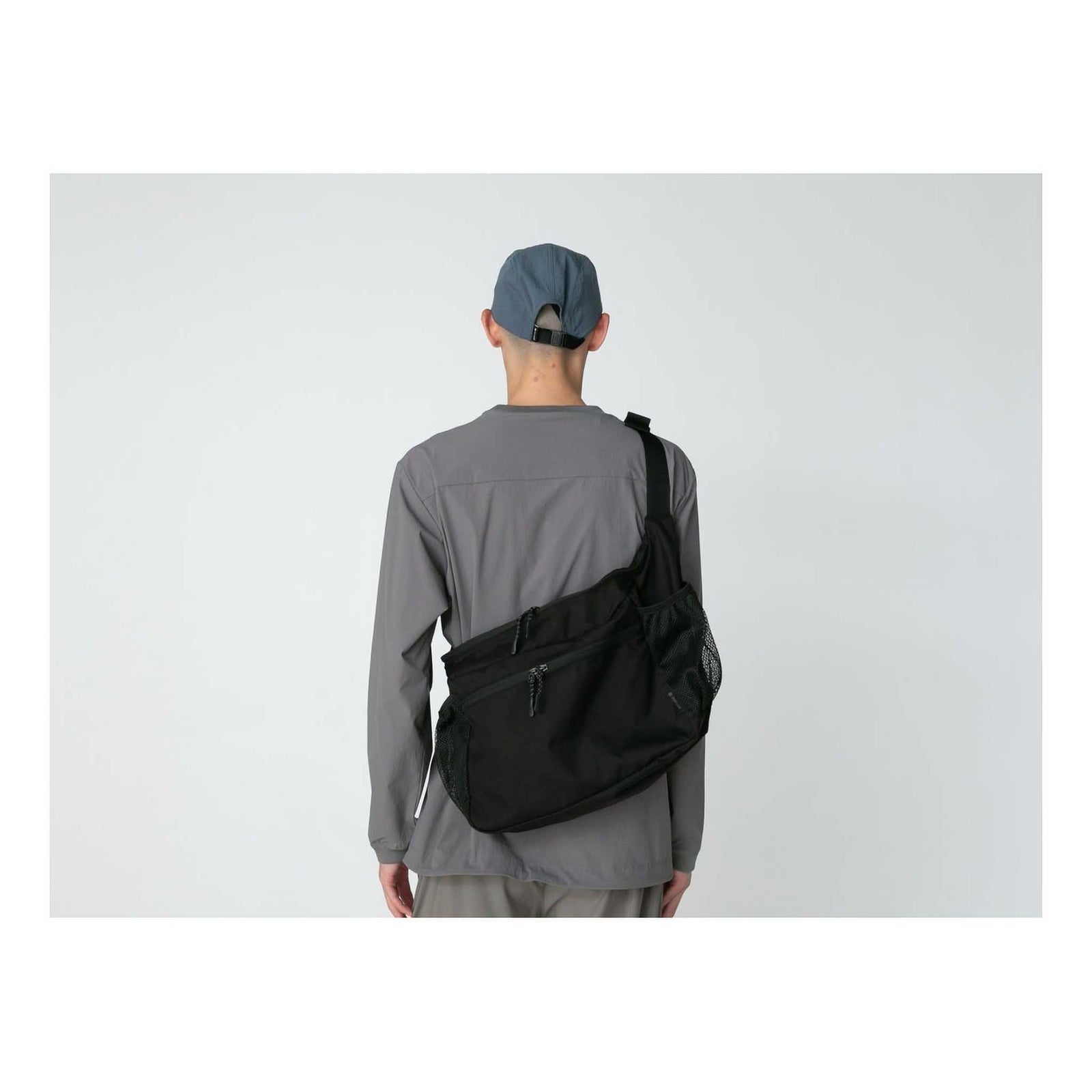 Everyday Use Middle Shoulder Bag Snow Peak AC-25SU40300066 Messenger Bags One Size / Olive