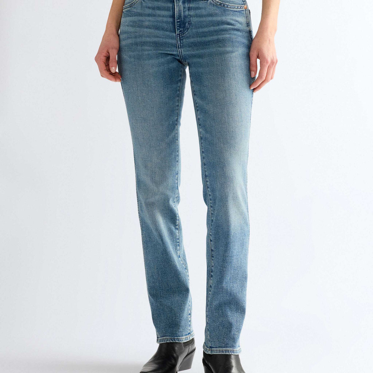 Straight Jeans | Women's Wrangler Women's Jeans