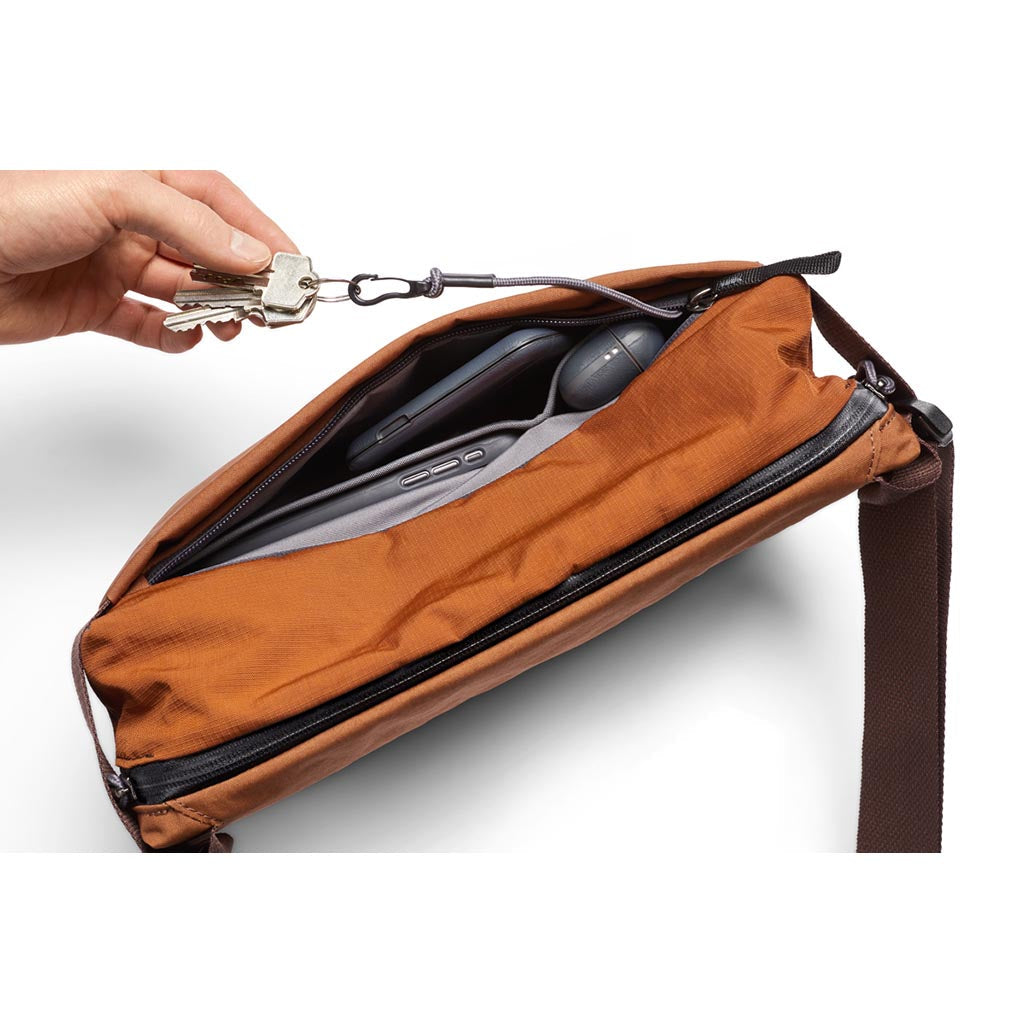 Venture Sling 9L Bellroy BSVA-BRZ-213 Sling Bags 9L / Bronze